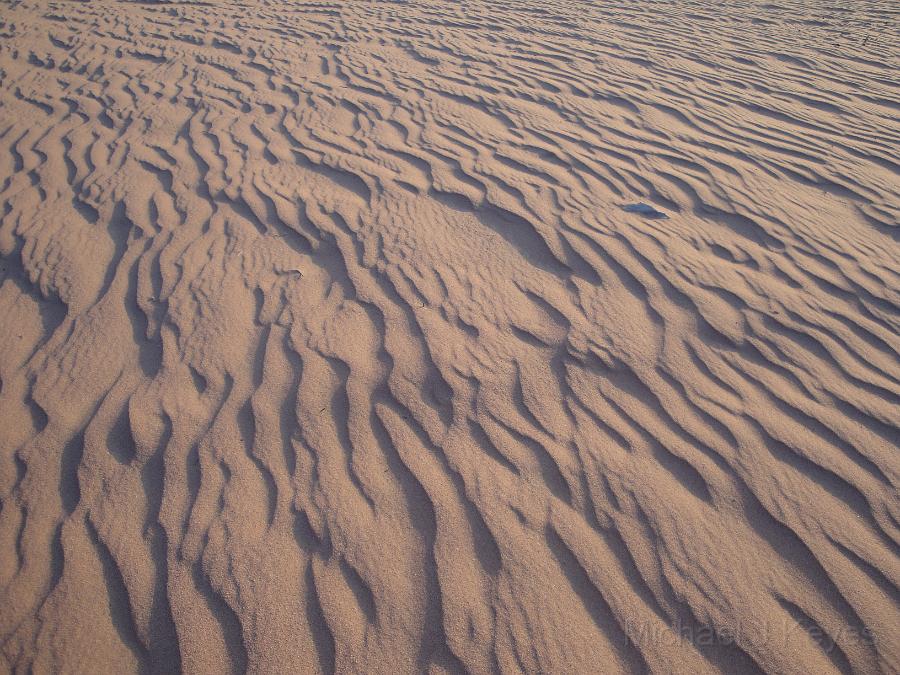 IMG_8176 DSC05273.JPG - Waves in the sand